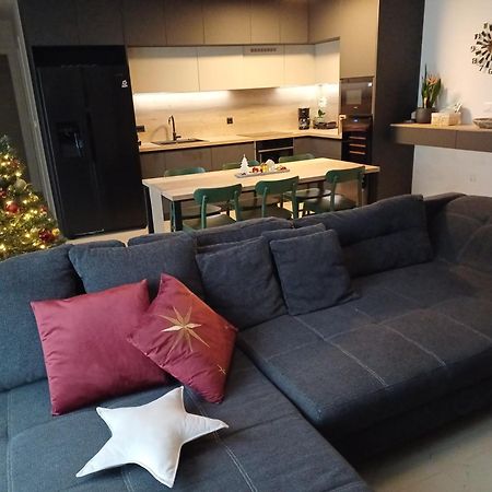 Black Pearl - Luxury Seaside App With Pool & Bbq, Istra Banjole Esterno foto