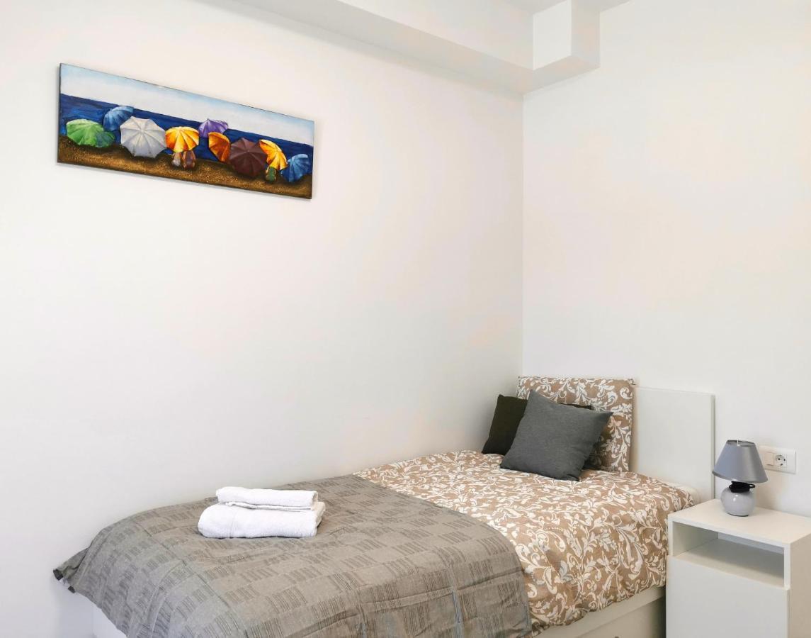 Black Pearl - Luxury Seaside App With Pool & Bbq, Istra Banjole Esterno foto